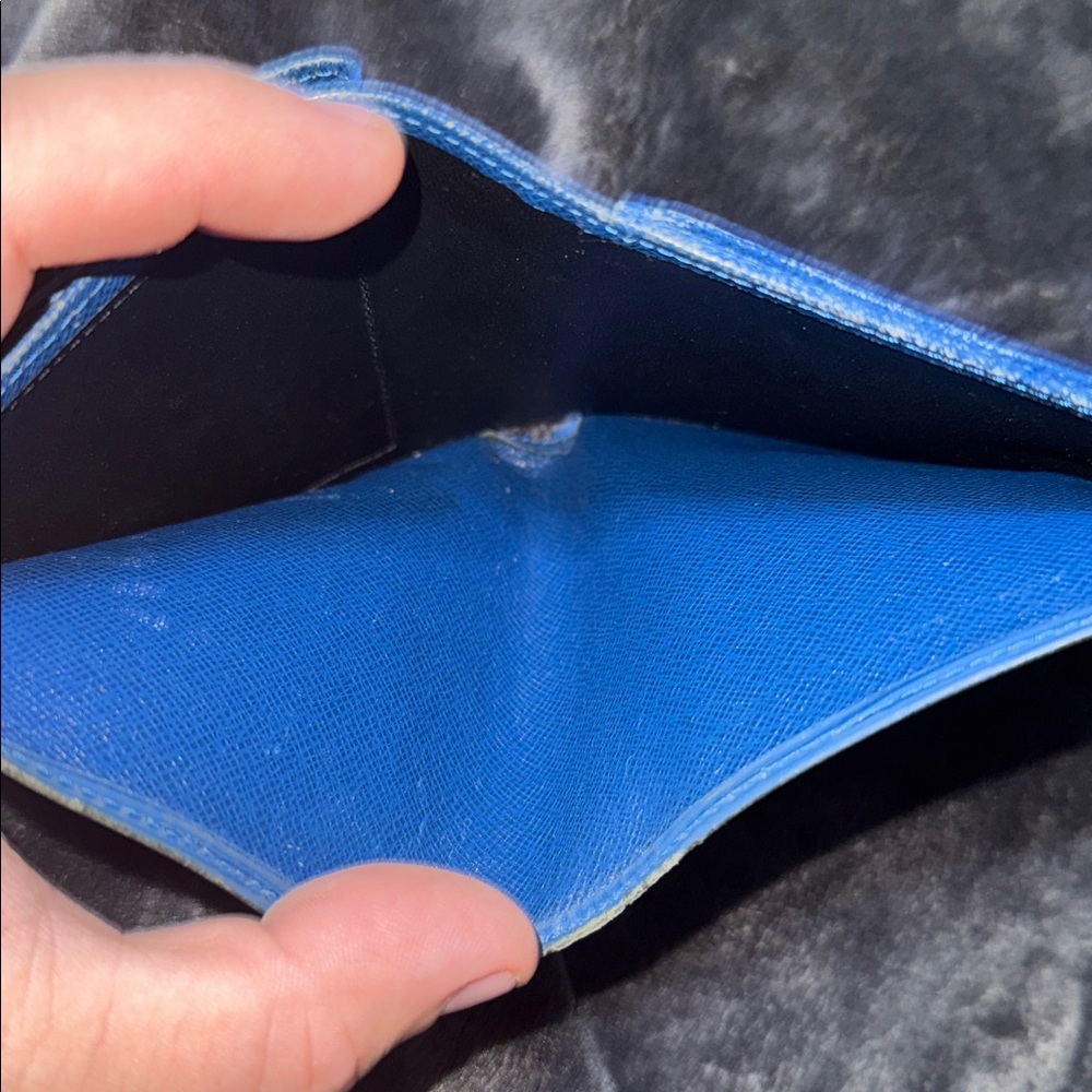 Louis Vuitton Blue Epi Leather Porte-Billets Compact Wallet /Distressed - Picture 4 of 12